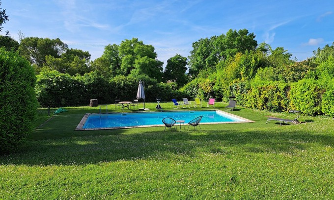 Nabinaud House | Domaine de la Ferrière "Maison Turquoise