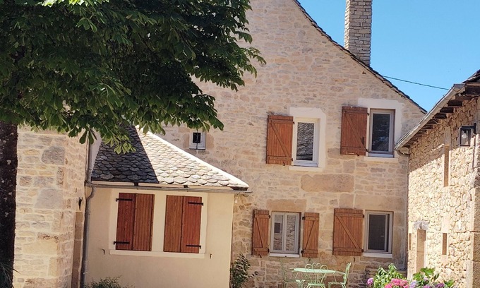 Sebrazac House | Domaine de Majorac Estaing Aveyron Gîte n°2 "Le 1741", certified and listed gîte