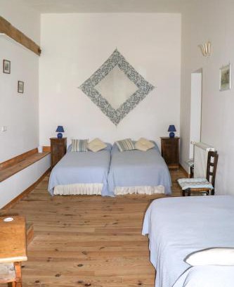 Engravies Bed & Breakfast | DOMAINE DE MARLAS - CHAMBRES D'HÔTES