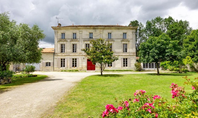 Lachaise Bed & Breakfast | Domaine de Pladuc