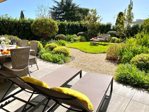 Saint Antoine Apartment | DOMAINE DES ROSES AP4222 by Riviera Holiday Homes