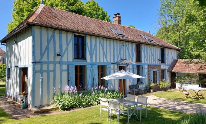 Lirey House | Domaine du Carouge