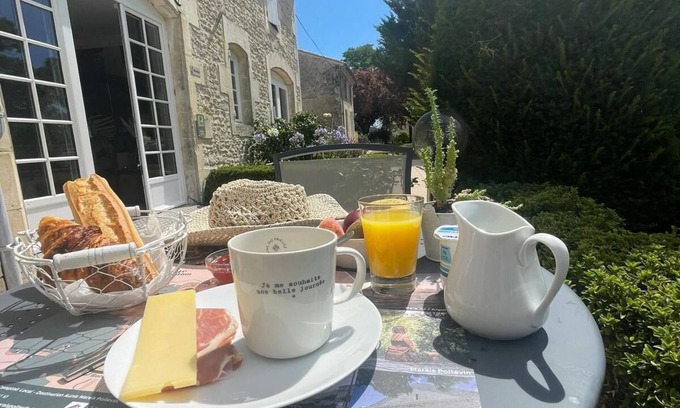 Tonnay-Boutonne Hotel | Domaine du Prieuré