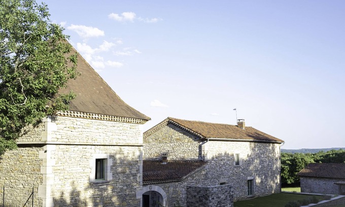 Saint-Antonin Noble Val Villa | Domaine de Sourbil - Heated Swimming Pool - 33 guests