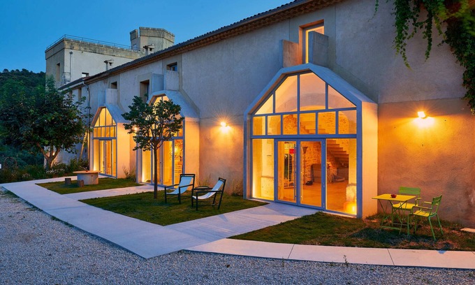 Villelaure Bed & Breakfast | Domaine La Ferme HI bride
