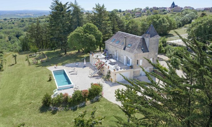 Reilhaguet Bed & Breakfast | Domaine La Garenne
