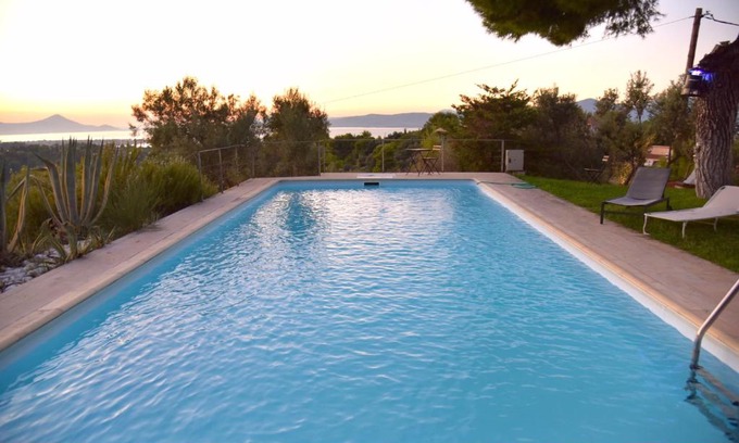 Oropos House | Domaine LRF