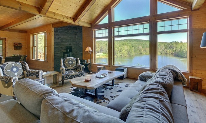 Saint-Raymond Ski Chalet | Domaine Privé - Grande Ligne - Private Cottage
