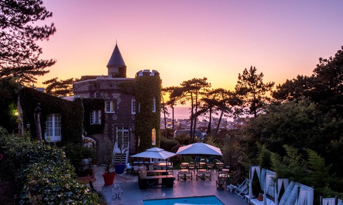 Etretat Hotel | Domaine Saint Clair Le Donjon Etretat