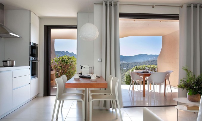 Santa Giulia House | Domaine Santa Giulia Palace