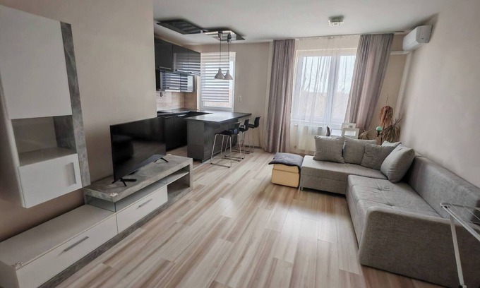 Kecskemet Apartment | Domby Apartment with balcony