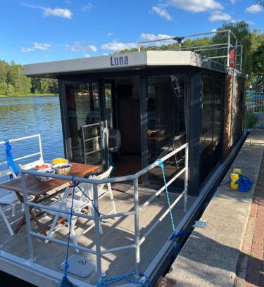 Ruciane-Nida Boat Rental | Domek pływający HouseBoat 4U