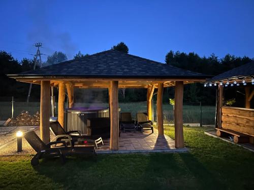Checiny Cabin | Domek pod lasem