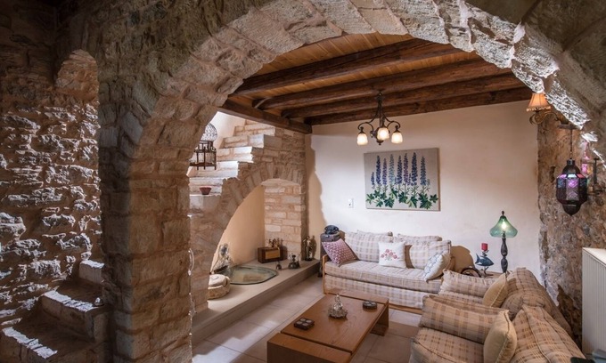 Kastelli House | Dominiki's Cretan Stone House
