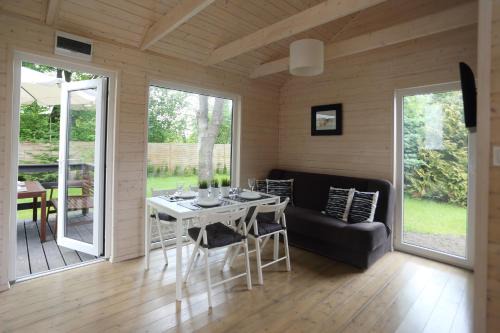 Karwienskie Bloto Drugie Cabin | Domki nad morzem
