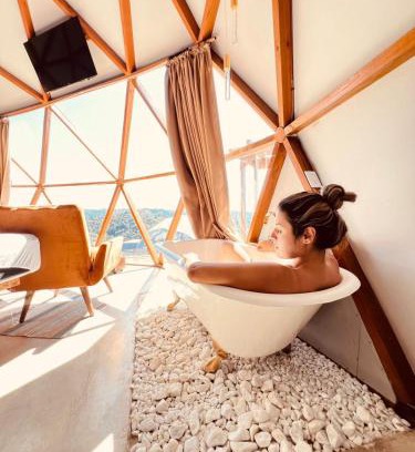 Campos do Jordao Apartment | Domo Geodésico com AR-CONDICIONADO e banheira