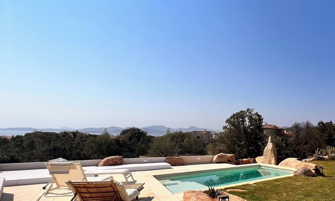 Abbiadori House | DOMO MEA - PORTO CERVO Your home with a view in Porto Cervo!