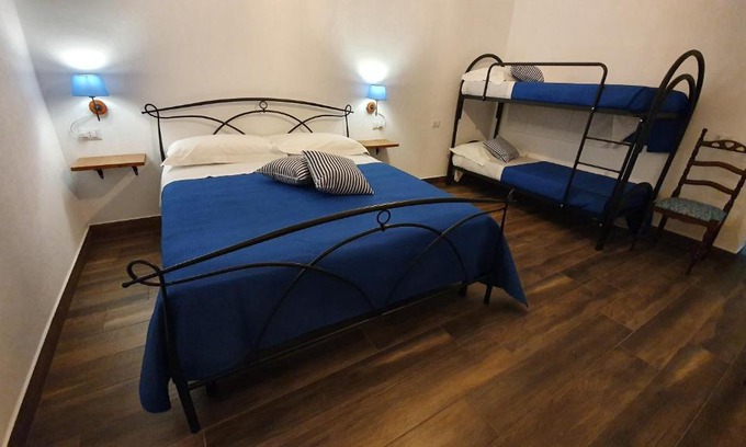 Capitana House | DOMU NOSTA di Giulio & Ignazia Room1