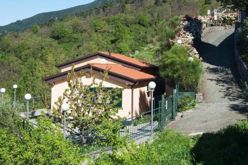 Castiglione Chiavarese House | Domus Milli