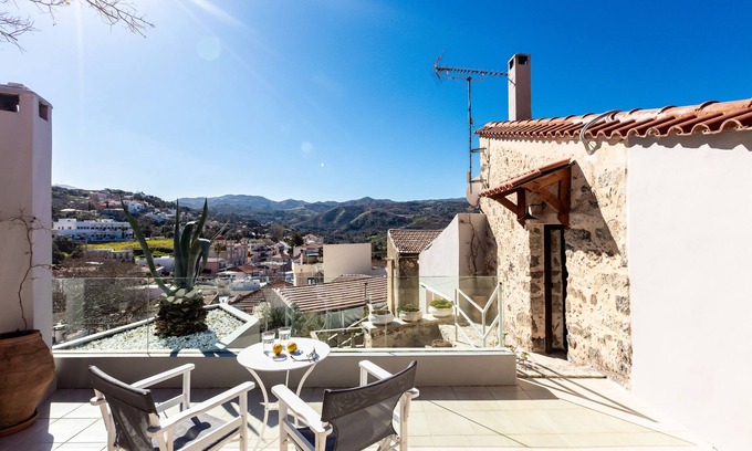Spilion Apartment | Domus Polymnia-Beautiful Stone Built, 2 bedroom apt With Stunning Mountain Views