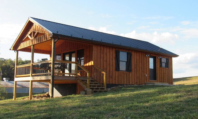 Bristol Cabin | Don's Den Riverfront cabin on the South Holston River