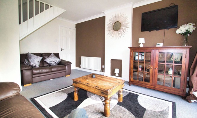 Kirk Sandall House | Doncaster -Very Quiet-Private Parking-Dog Friendly