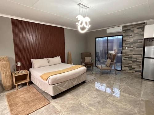 Rustenburg House | DonDave Guesthouse