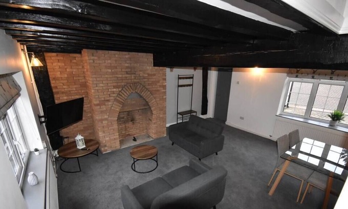 Castle Donington Apartment | Donington Cottage Apartment 8
