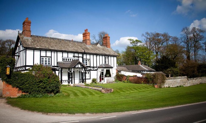 Bothamsall Hotel | Donington Park Farmhouse Hotel