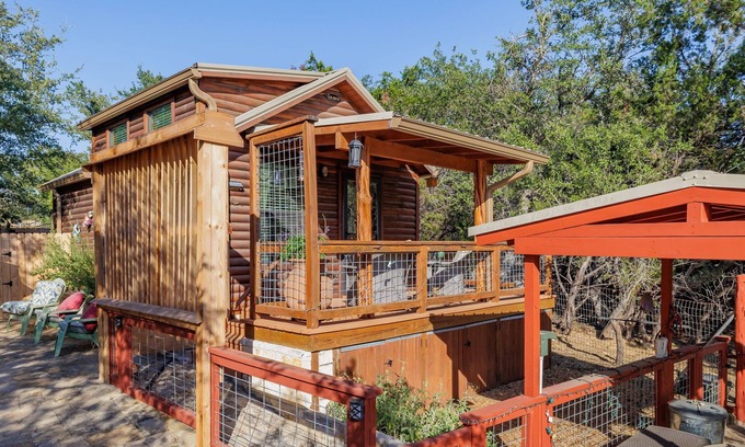 Hays County House | Donkey-Inspired Charming Hideaway for Two, Minutes from Breweries