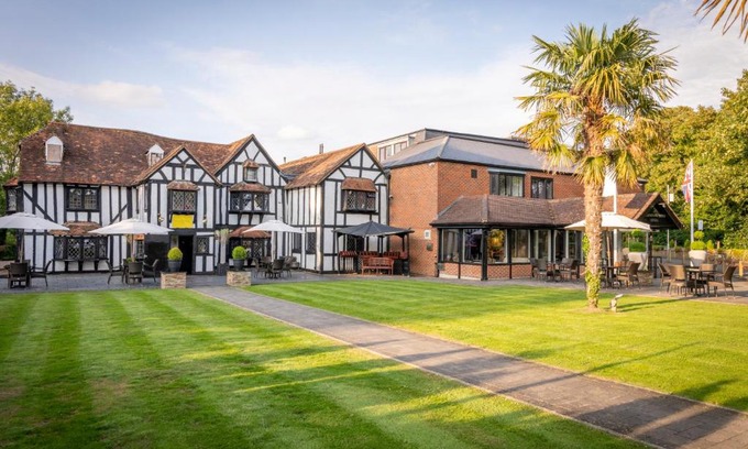 Dunton Green Hotel | Donnington Manor Hotel