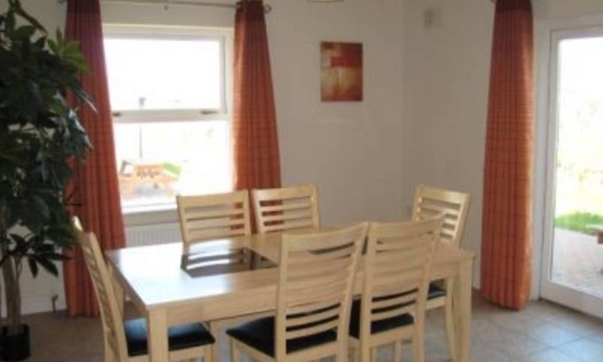 Doolin House | Doolin Village Bungalow 02 - a bungalow that sleeps 6 guests in 3 bedrooms