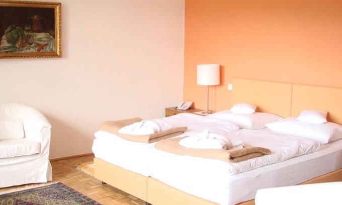 Neumarkt in Steiermark House | Doppelzimmer Kategorie A - Hotel Landsitz Pichlschloss