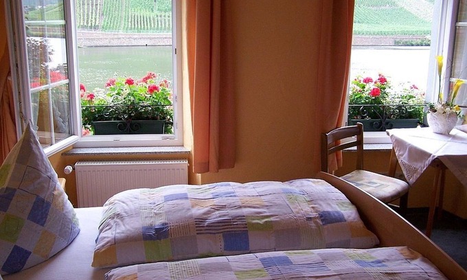 Briedern Apartment | Doppelzimmer 2, 13qm, max. 2 Personen