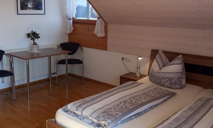 Amtzell Apartment | Doppelzimmer 2 - Gasthof Grüner Baum "kongo"