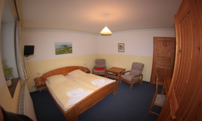 Kloster Cottage | Doppelzimmer 7 Erdgeschoß - Pension Inselidyll