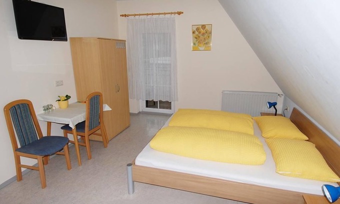 Loipersdorf bei Fuerstenfeld Apartment | Doppelzimmer - Gästehaus Karin