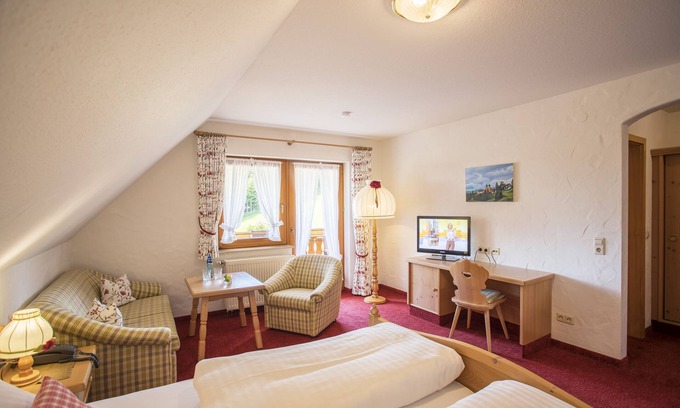 Waldau Apartment | Doppelzimmer Komfort im Gästehaus "Marie Antoinette"