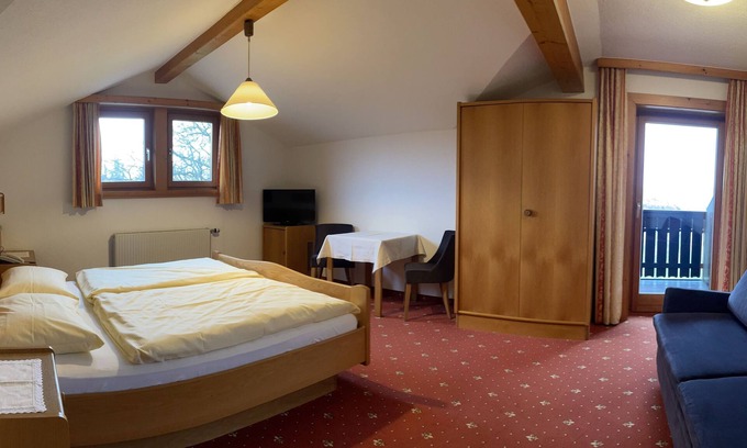 Attersee Apartment | Doppelzimmer Mansarde - Hotel Hemetsberger