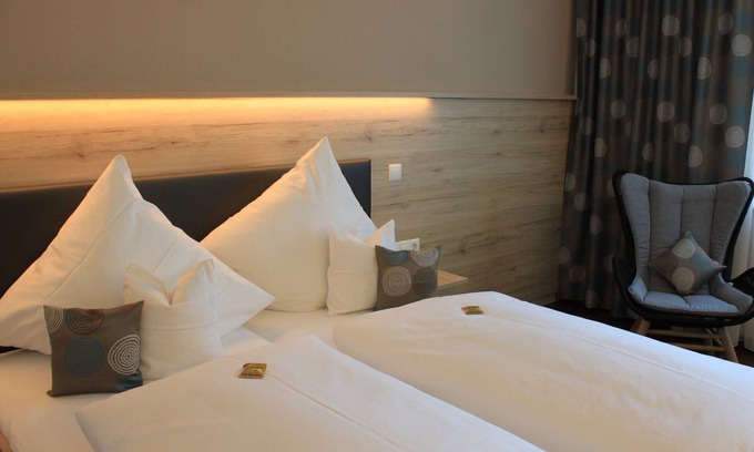 Roggenburg Apartment | Doppelzimmer mit Dusche und WC