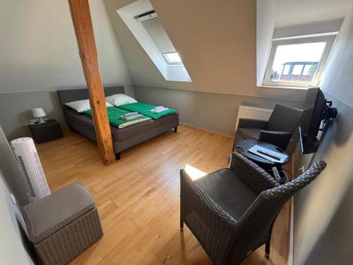 Meine House | Doppelzimmer, TV- Bad, Kühlschrank- Parkplatz-17