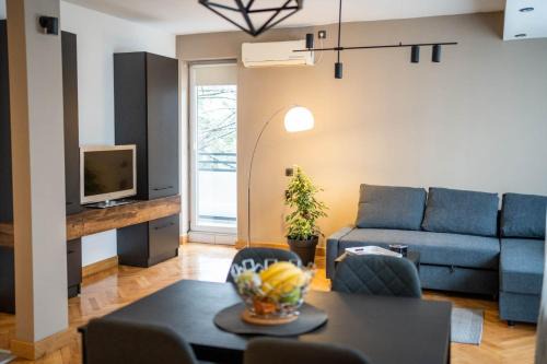 Bor Apartment | Dora