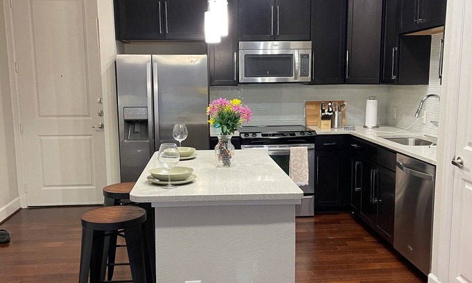 Memorial Apartment | Dora’s place l Luxury one bedroom apartment
