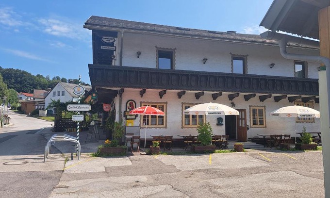 Schwarzenbach an der Golsen Hotel | Dorfgasthof und Frühstückspension Tiefenbacher
