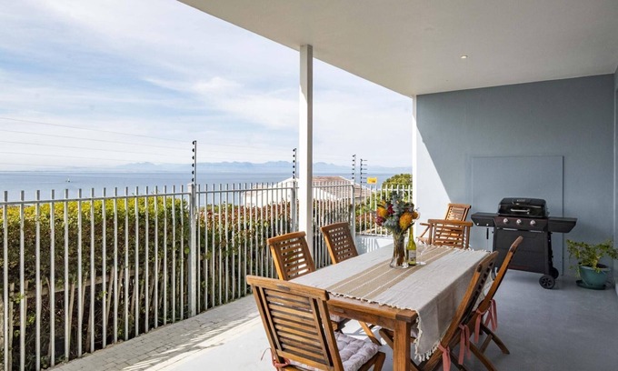 Simon's Town Apartment | Dorian Place Oceanview Getaway in Simon’s Town