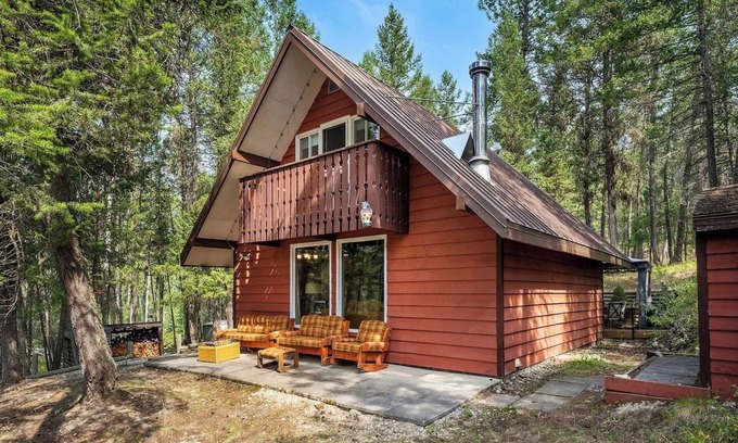 East Kootenay Apartment | Dorothy in the Woods | Fire Pit | Fireplace | Yard