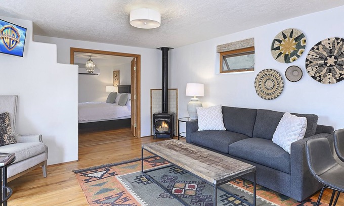 Northeast Santa Fe Bed & Breakfast | Dos Hermanas 4, 5, 6 & 8 | Downtown | Courtyard