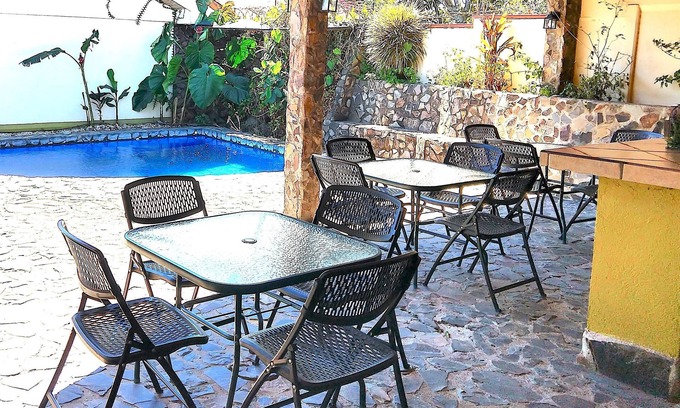 Cacique Hotel | Dos Palmas Studio Apartments