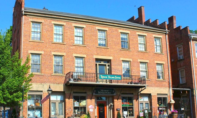 Coshocton Apartment | Dottie's Place in Heart of Historic Roscoe Village