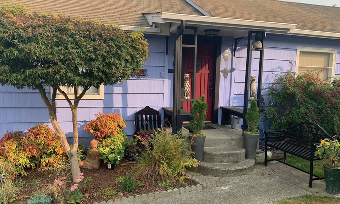 Retsil House | Dotty's Place Downtown